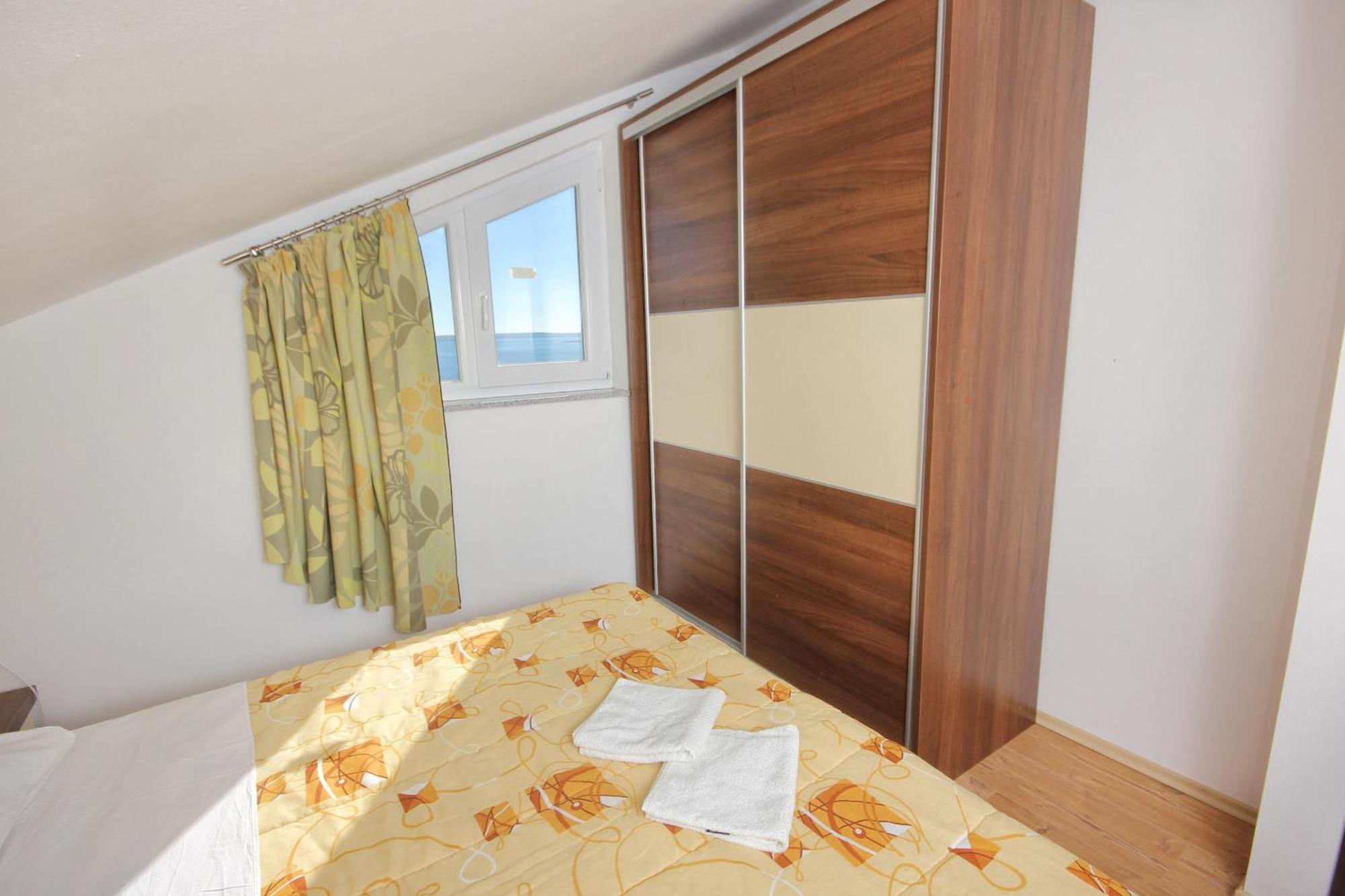 Apartments By The Sea Vlasici, Pag - 9324 Oda fotoğraf